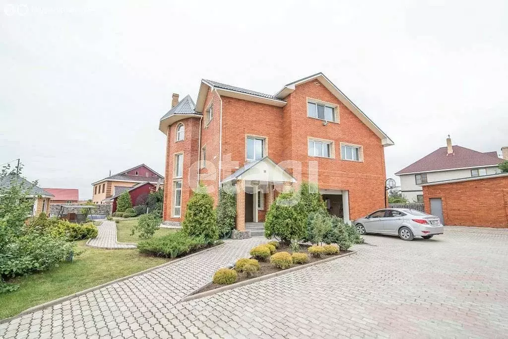 Дом в Южно-Сахалинск, планировочный район Большая Елань, ... - Фото 1