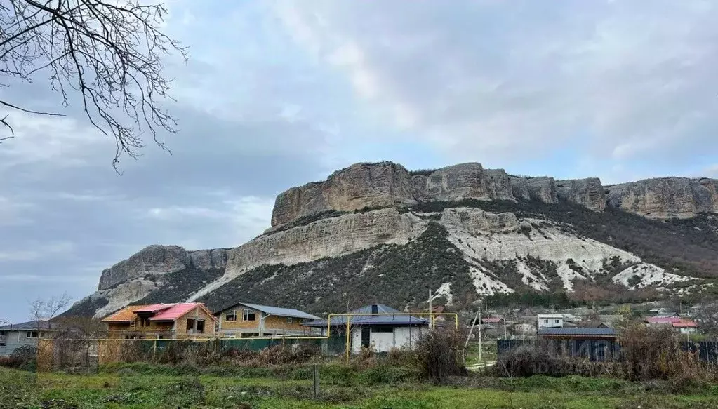 Участок в Крым, Бахчисарайский район, Куйбышевское с/пос, с. Малое ... - Фото 1