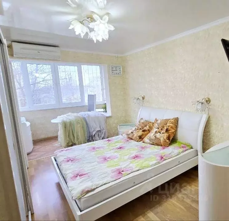 3-к кв. Крым, Керчь ул. Марата, 15 (60.8 м) - Фото 0