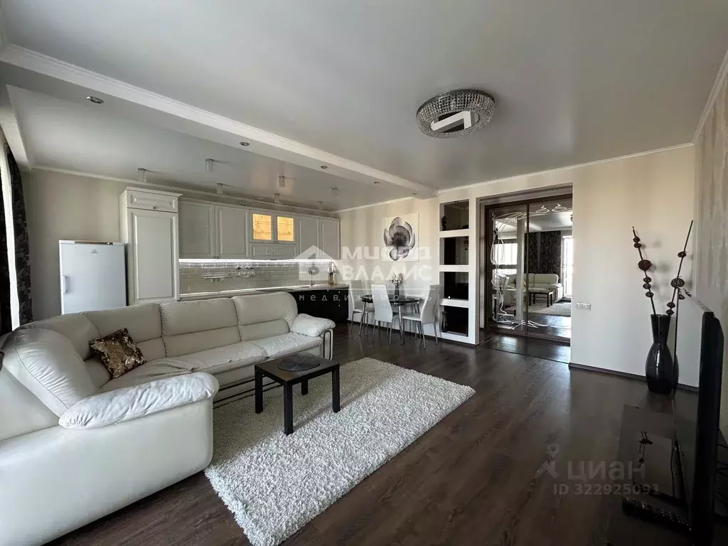 3-к кв. Омская область, Омск ул. Ватутина, 9 (76.8 м) - Фото 1