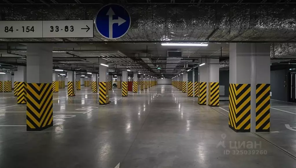 Гараж в Санкт-Петербург Петровский просп., 28к2 (18 м) - Фото 1