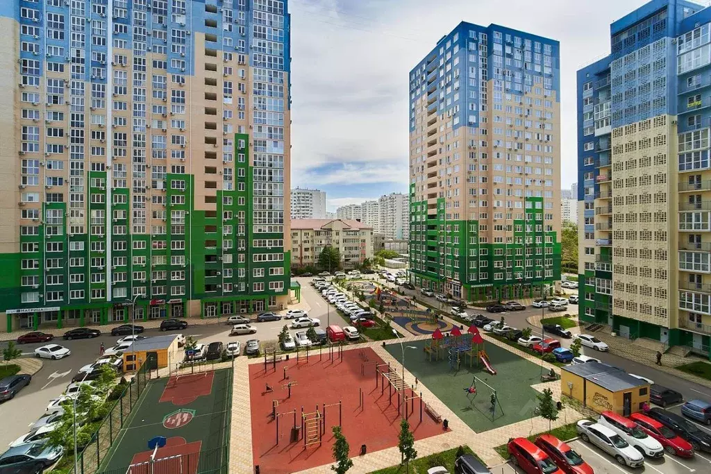 2-к кв. Краснодарский край, Краснодар ул. Карякина, 5к1 (66.0 м) - Фото 1