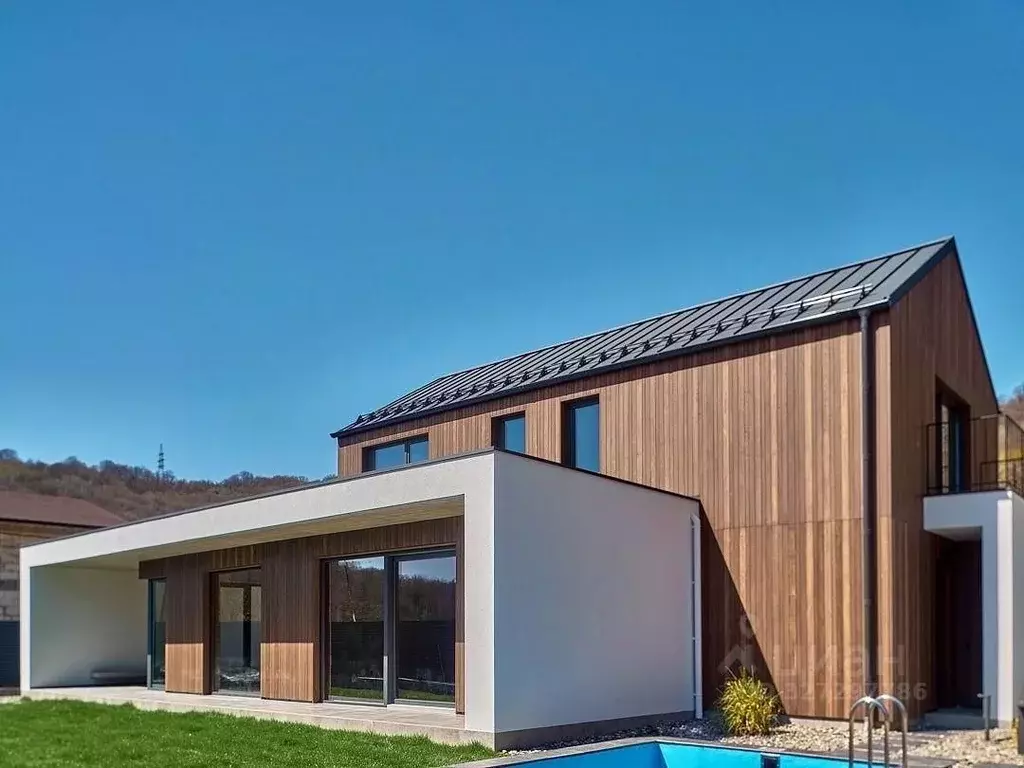 Дом в Краснодарский край, Сочи городской округ, с. Монастырь ул. ... - Фото 2