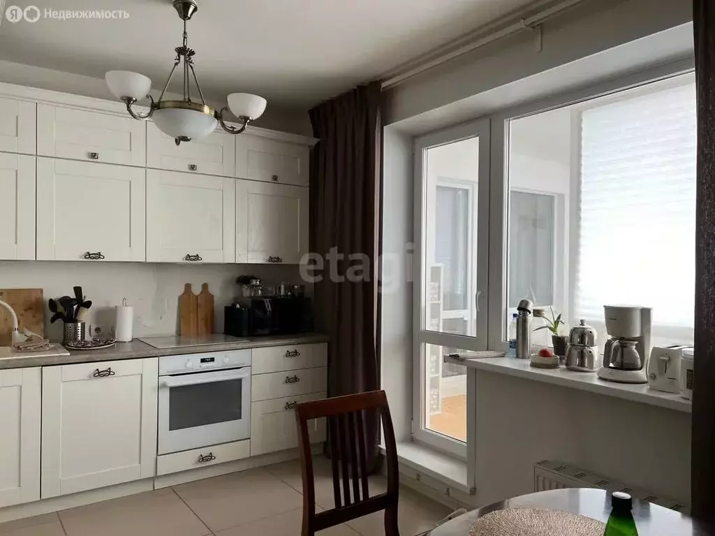 2-комнатная квартира: Пермь, улица Макаренко, 19 (60 м) - Фото 1