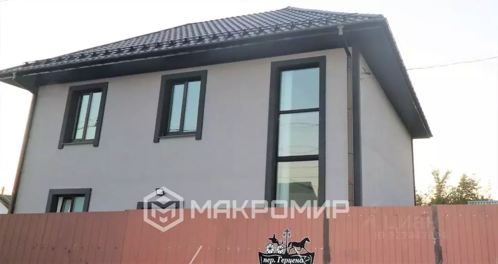 Дом в Брянская область, Брянск пер. Герцена (175 м) - Фото 1