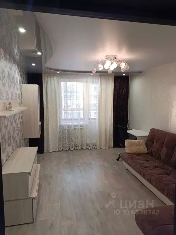 2-к кв. Татарстан, Набережные Челны 65-й комплекс, 17 (58.0 м) - Фото 1