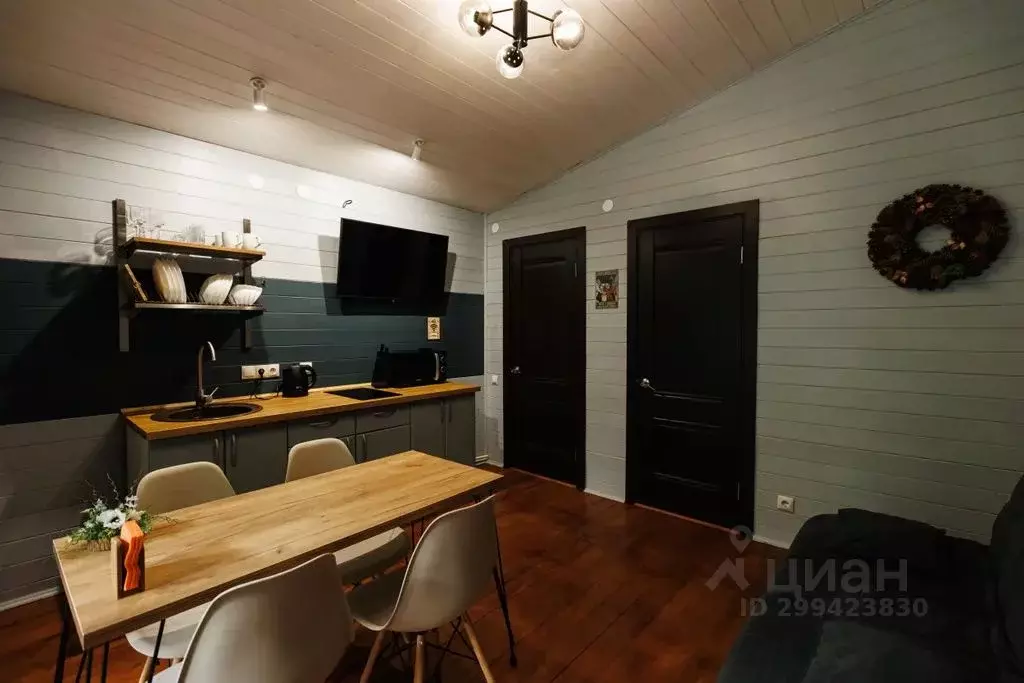 Дом в Карачаево-Черкесия, Зеленчукский район, с. Архыз ул. Банковская ... - Фото 2