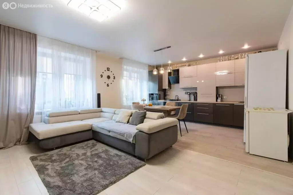2-комнатная квартира: Калининград, Новгородская улица, 5к1 (78.6 м) - Фото 1