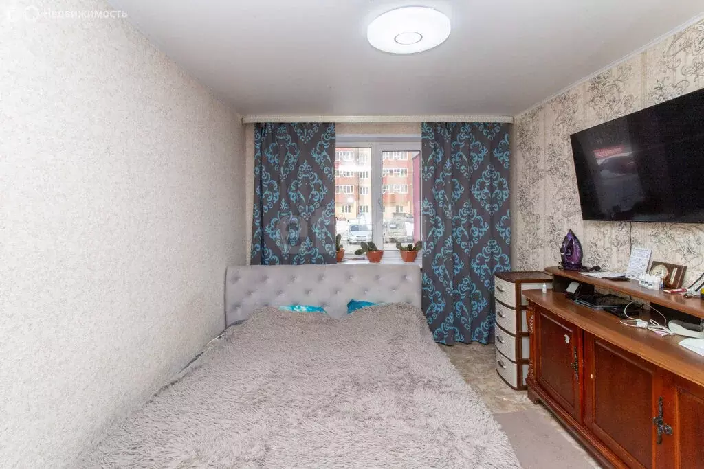 2-комнатная квартира: Тобольск, 10-й микрорайон, 9 (44.3 м) - Фото 1