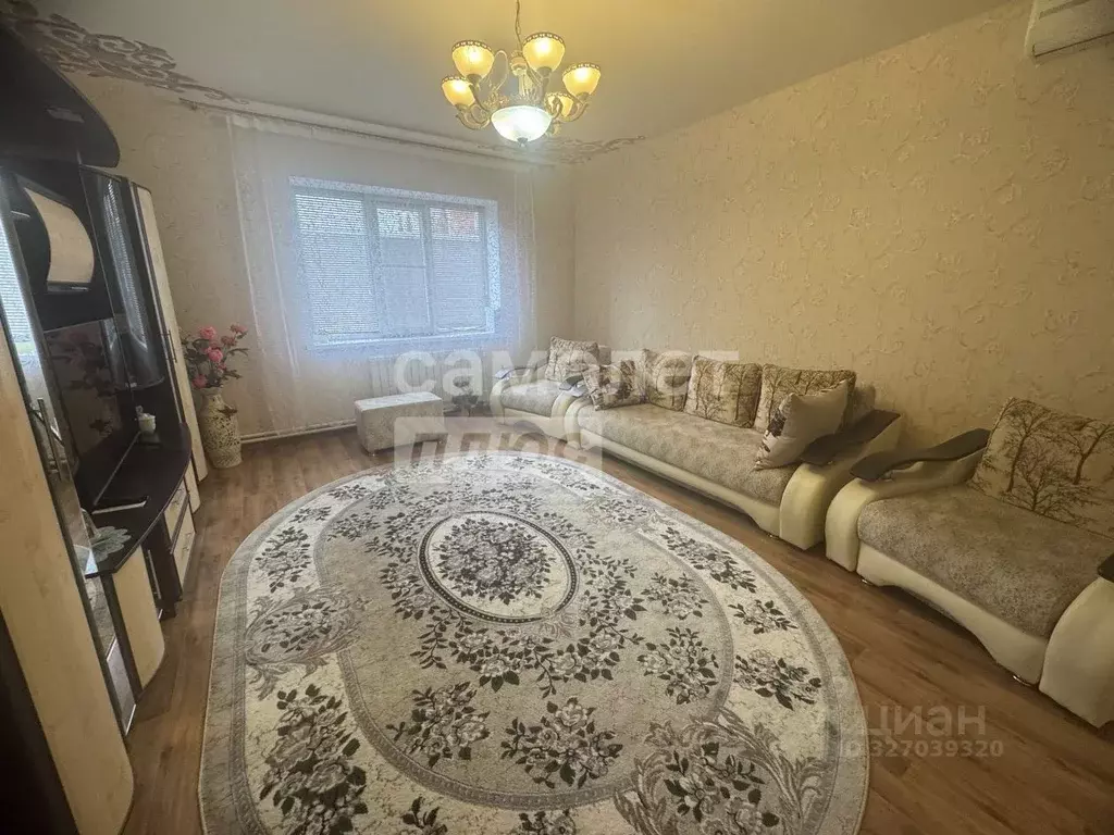 Дом в Краснодарский край, Кореновск ул. Чернышевского (130 м) - Фото 1