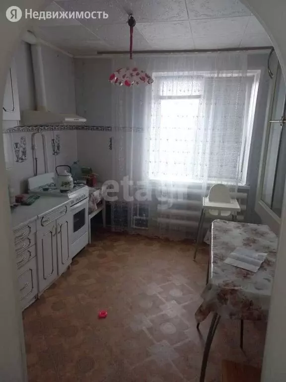4-комнатная квартира: Альметьевск, улица Чапаева, 6 (73.9 м) - Фото 0