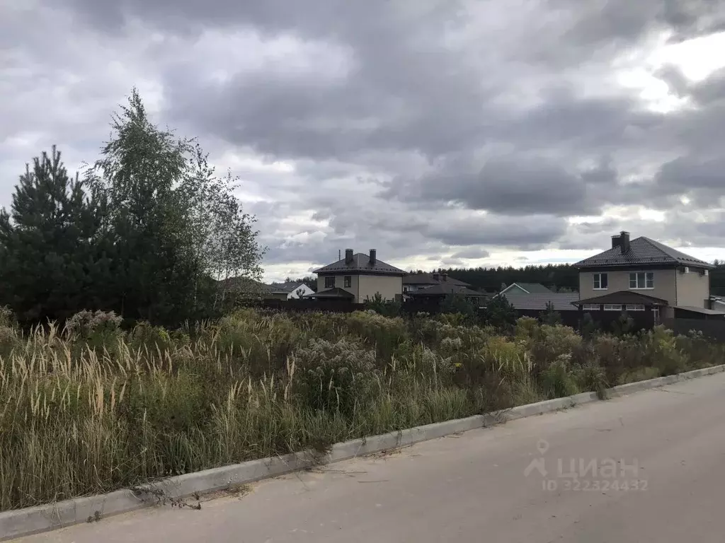 Участок в Калужская область, Калуга городской округ, д. Крутицы, ... - Фото 1