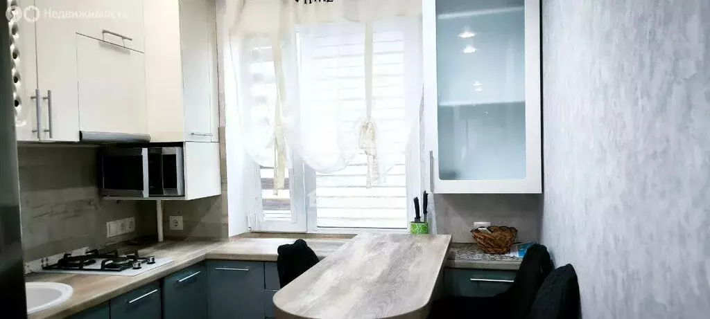 3-комнатная квартира: Керчь, улица Юных Ленинцев, 5 (48 м) - Фото 2