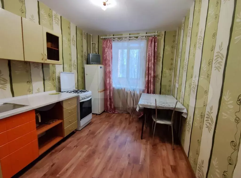 1-к. квартира, 37 м, 4/10 эт. - Фото 1