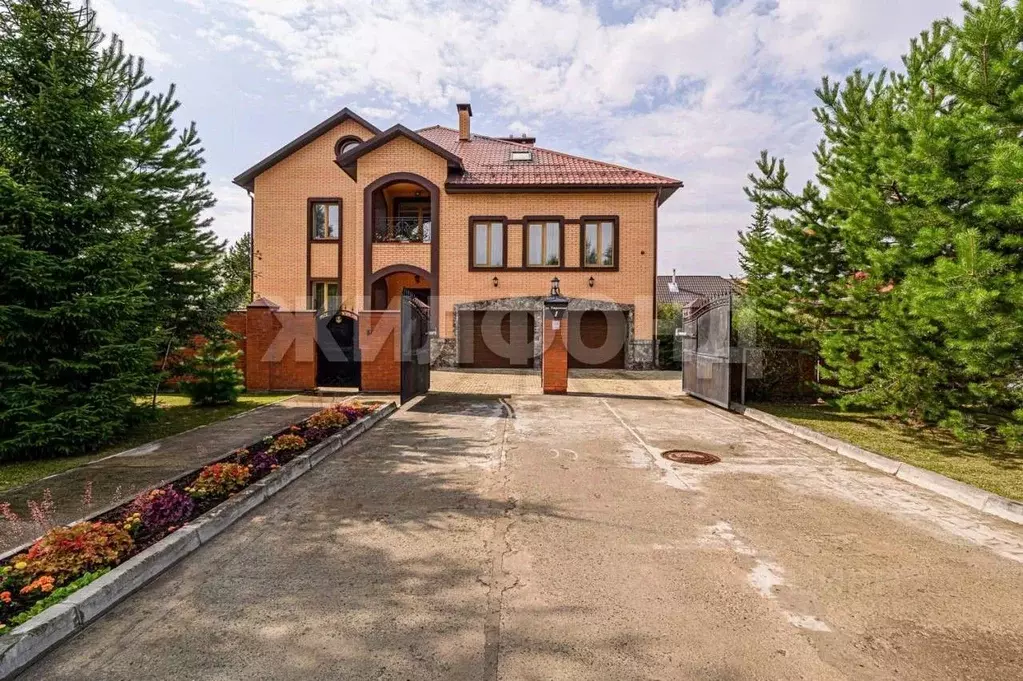 Коттедж в Новосибирская область, Новосибирск Утренняя ул. (560 м) - Фото 1