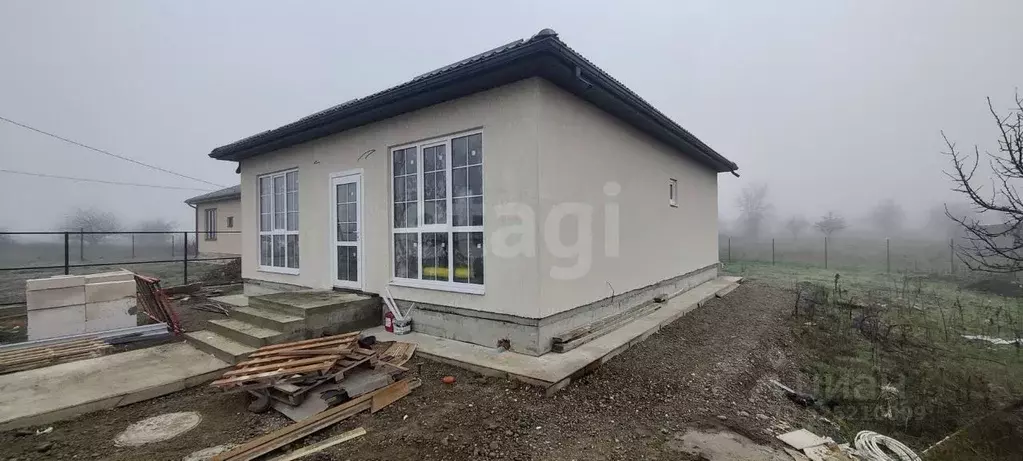 Дом в Адыгея, Майкоп городской округ, Ханская ст-ца ул. 50 лет Победы ... - Фото 1