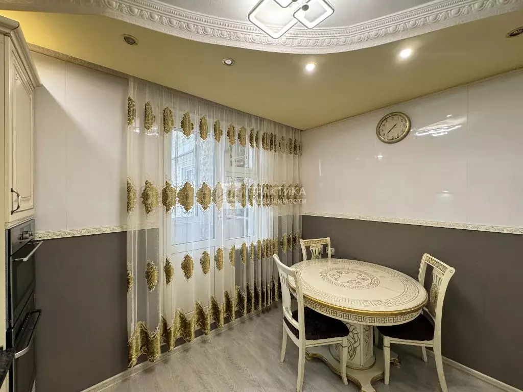 Продается 4-комнатная квартира - Фото 2