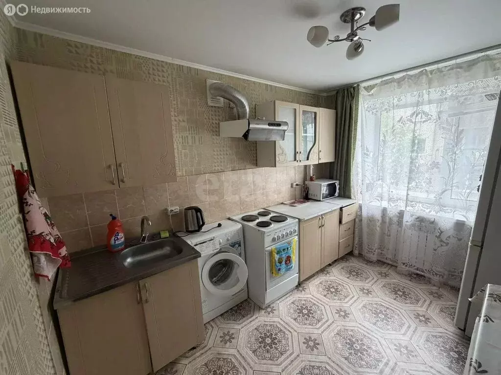 2-комнатная квартира: Ялуторовск, улица Карбышева, 7 (48.6 м) - Фото 2