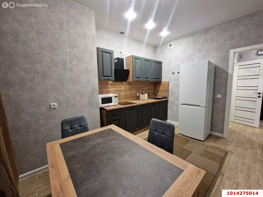 1-комнатная квартира: Краснодар, улица имени Генерала Корнилова, 9к3 ... - Фото 1