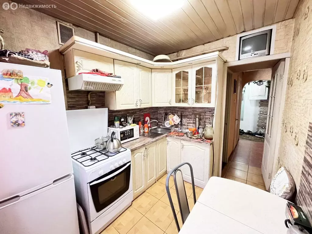 4-комнатная квартира: Уфа, улица Юрия Гагарина, 18 (84.6 м) - Фото 1