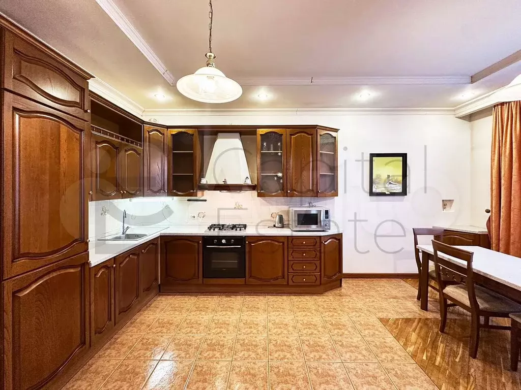 4-к. квартира, 250 м, 2/6 эт. - Фото 1