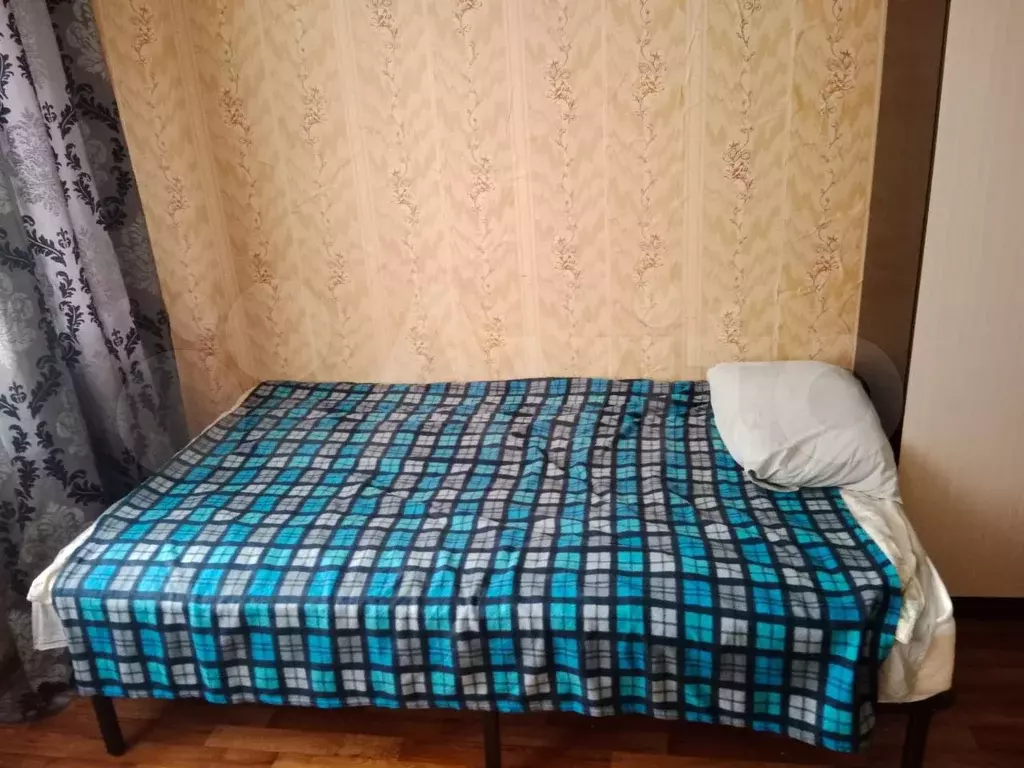 Комната 13 м в 5-к., 2/5 эт. - Фото 0