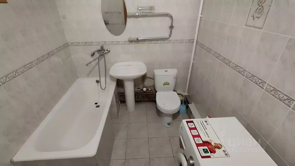 2-к кв. Краснодарский край, Ейск Красная ул., 53А (61.0 м) - Фото 0