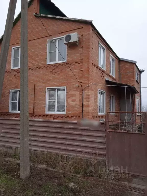 Дом в Ростовская область, Усть-Донецкий район, Мелиховская ст-ца 11-й ... - Фото 1