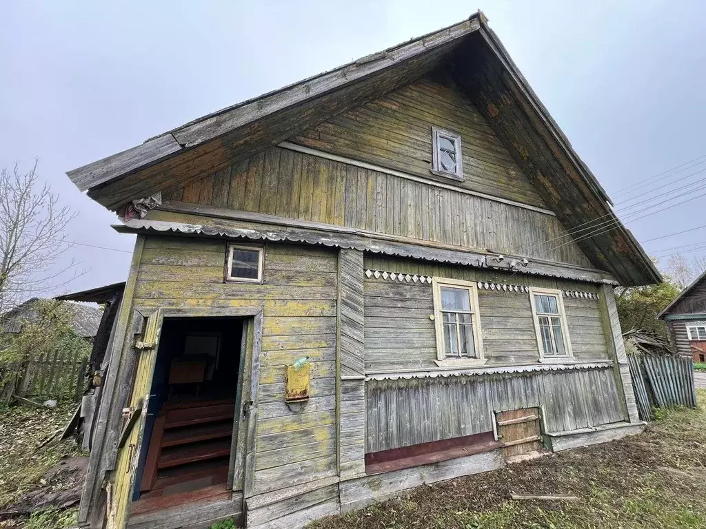 Дом в Псковская область, Порховский муниципальный округ, д. Бродовичи  ... - Фото 0