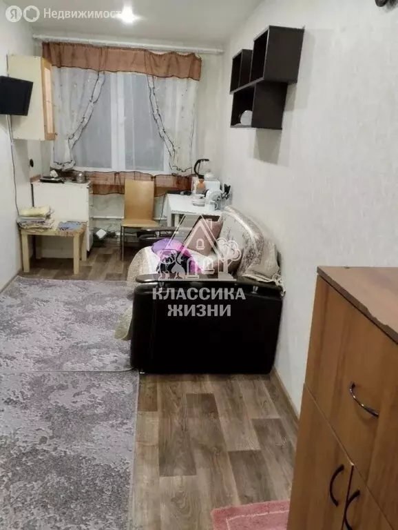 1к в 2-комнатной квартире (100 м) - Фото 1