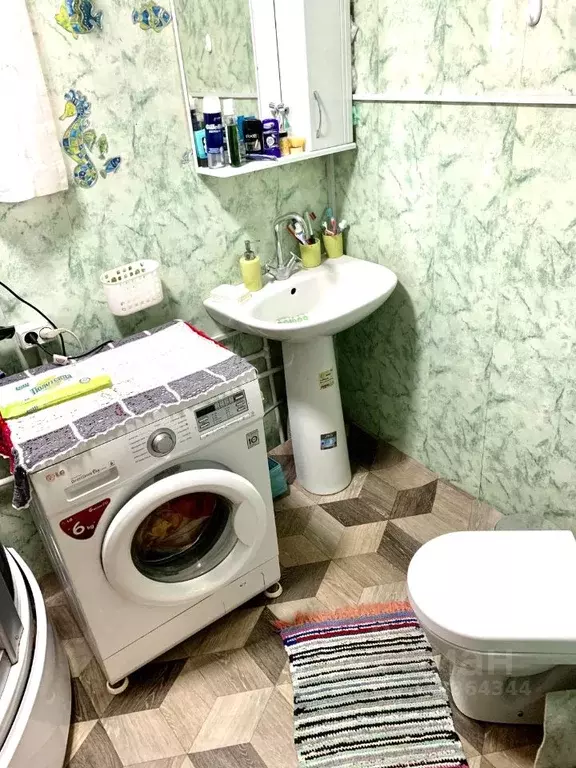 Дом в Омская область, Омский район, Дружинское с/пос, с. Красная Горка ... - Фото 0
