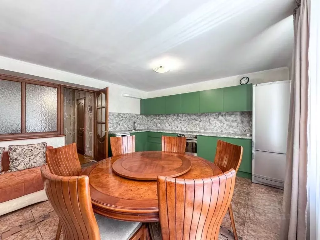 4-к кв. Иркутская область, Иркутск Байкальская ул., 234Б/5 (275.0 м) - Фото 2