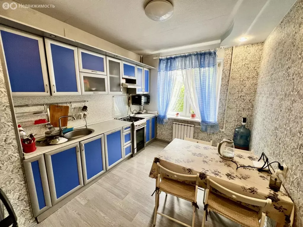 3-комнатная квартира: Ростов-на-Дону, улица Зорге, 31/1 (64 м) - Фото 0