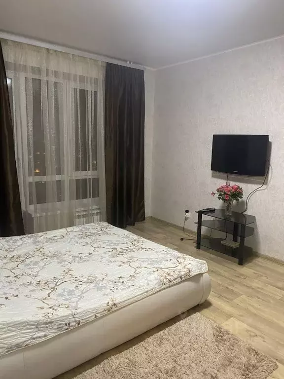 1-к кв. Тюменская область, Тюмень ул. Муравленко, 1 (41.0 м) - Фото 1