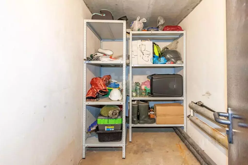 Склад в Тюменская область, Тюмень ул. Фармана Салманова, 6 (5 м) - Фото 1