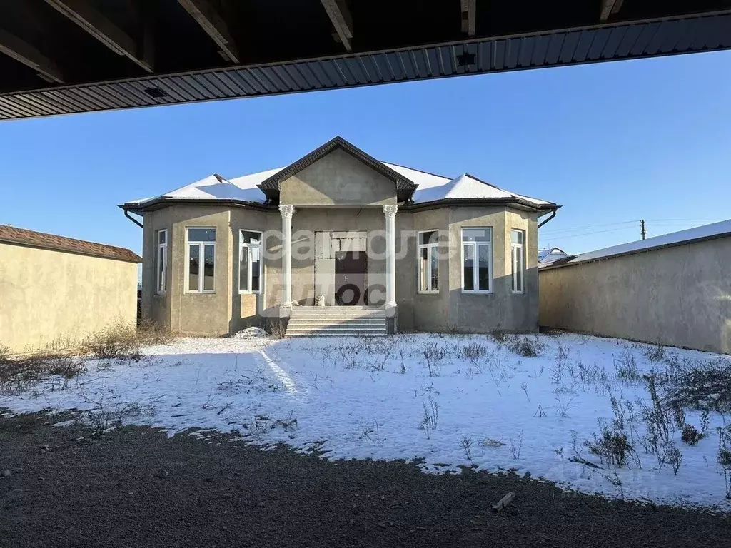 Дом в Кабардино-Балкария, Нарткала Урванский район, ул. Дзержинского, ... - Фото 0