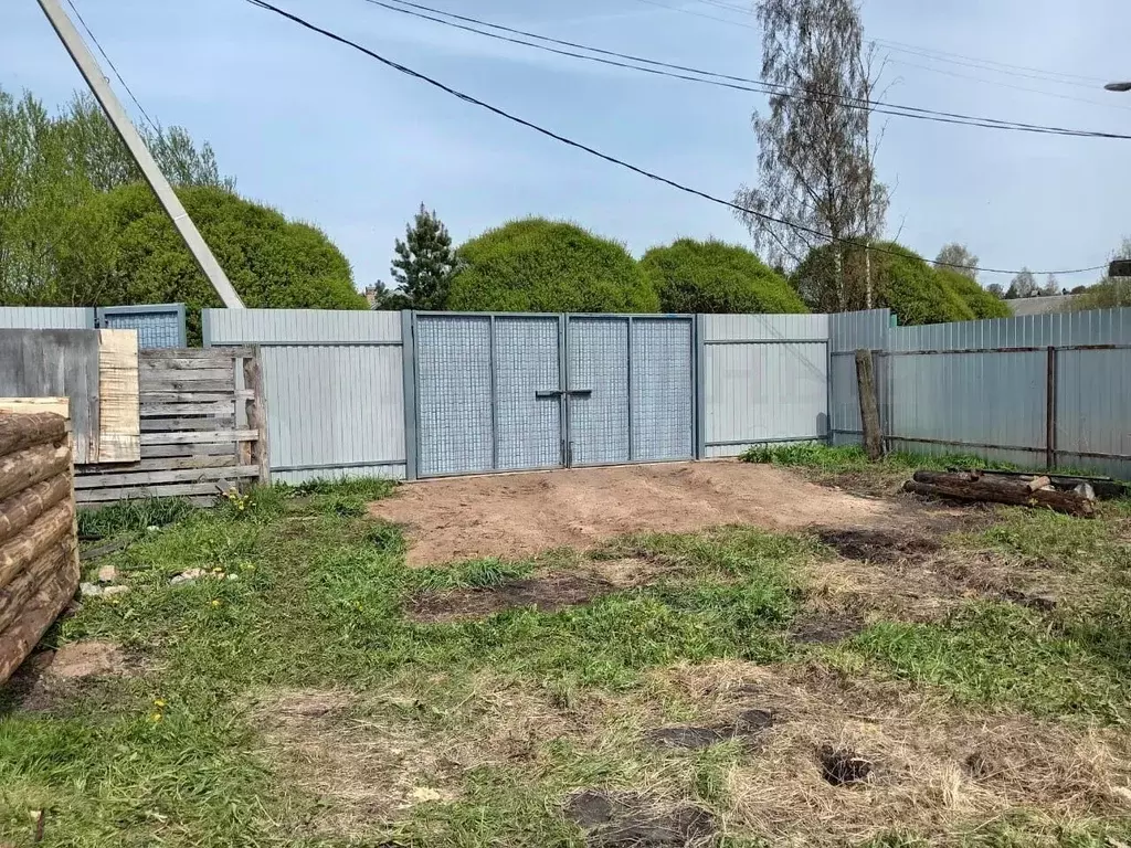 Дом в Новгородская область, Боровичский район, Опеченское с/пос, с. ... - Фото 1