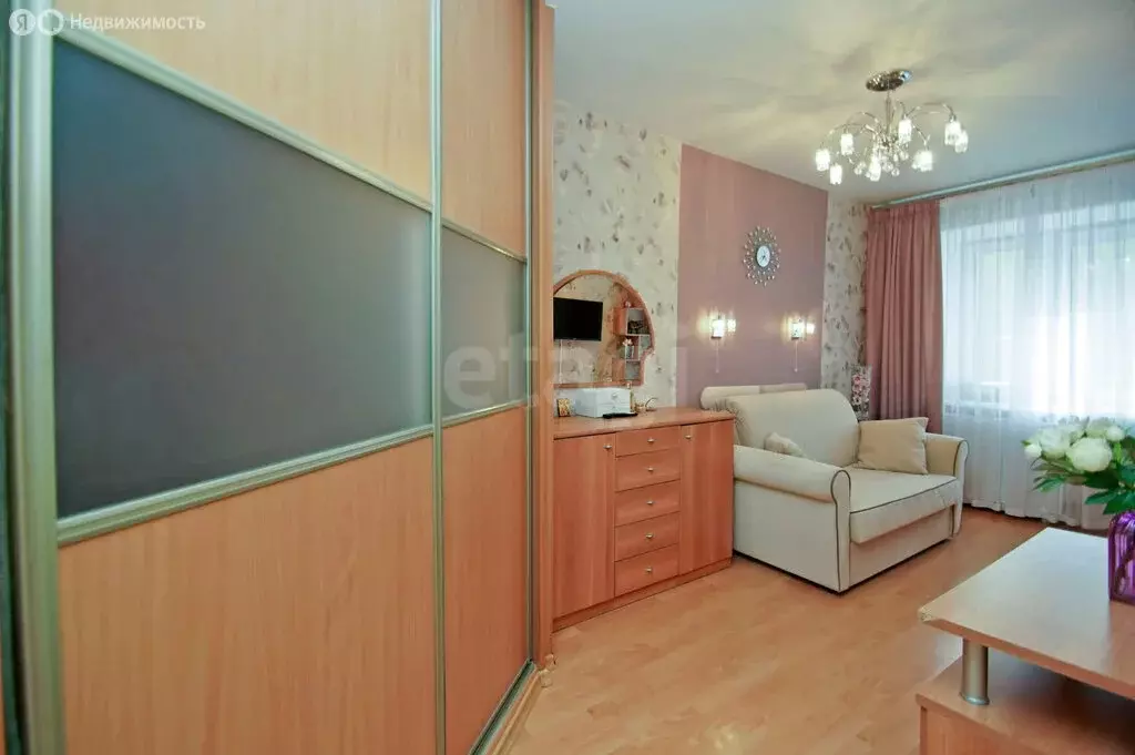 2-комнатная квартира: Омск, проспект Карла Маркса, 87А (44 м) - Фото 1