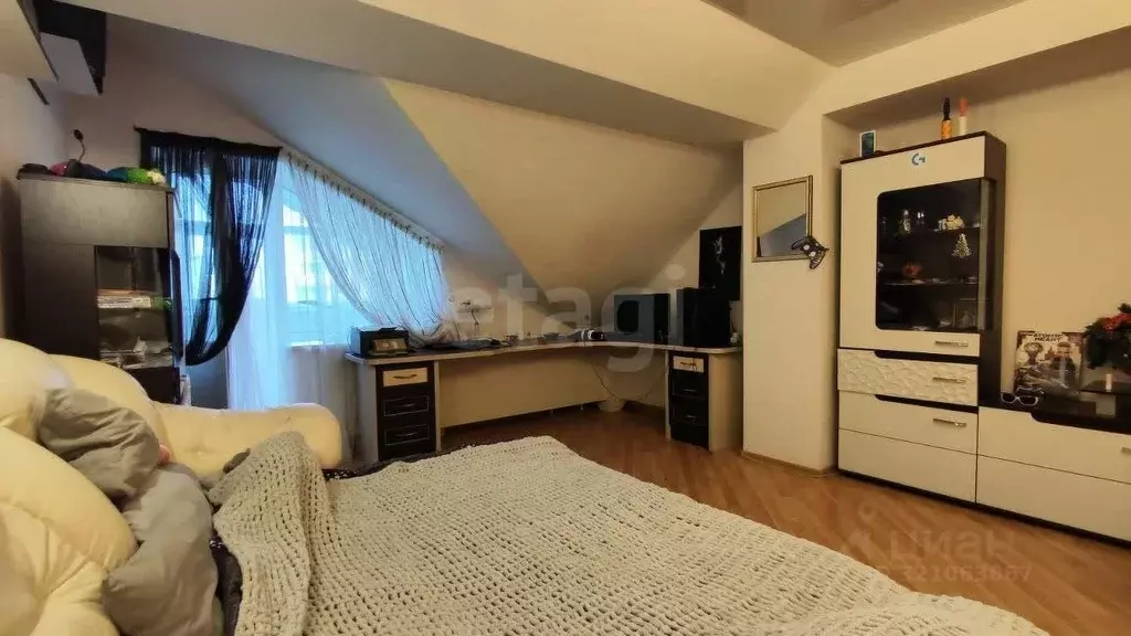 5-к кв. Вологодская область, Череповец Красная ул., 30 (171.0 м) - Фото 1