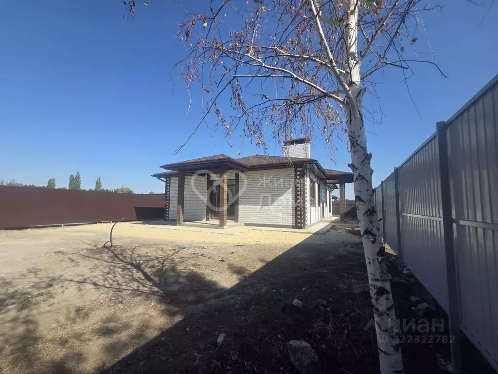 Дом в Волгоградская область, Краснослободск Среднеахтубинский район, ... - Фото 1