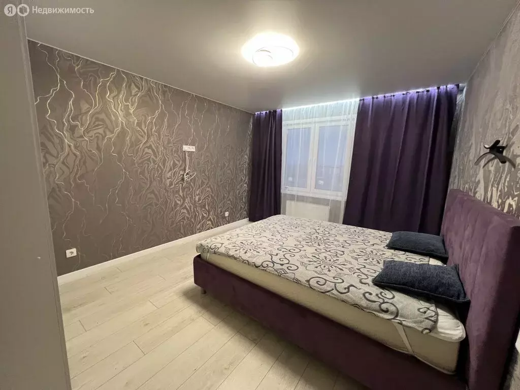 3-комнатная квартира: Курган, жилой район Заозёрный, 1-й микрорайон, ... - Фото 1