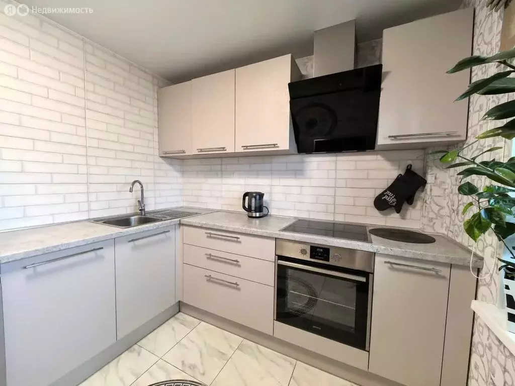 1-комнатная квартира: Череповец, Портовая улица, 52к1 (33.4 м) - Фото 1