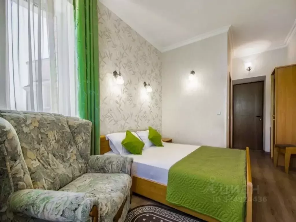 Комната Крым, Феодосия ул. Революционная, 1А - Фото 1