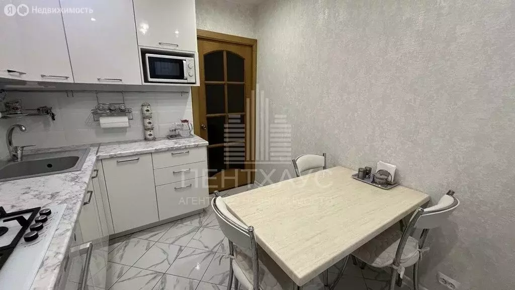 3-комнатная квартира: Владимир, улица Василисина, 15 (65.8 м) - Фото 2