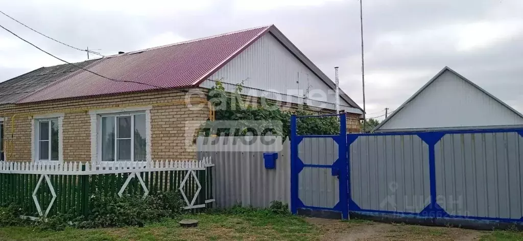 Дом в Челябинская область, Троицкий муниципальный округ, пос. ... - Фото 1
