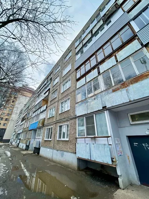 2-комнатная квартира: Киров, улица Защитников Отечества, 156 (54.5 м) - Фото 1