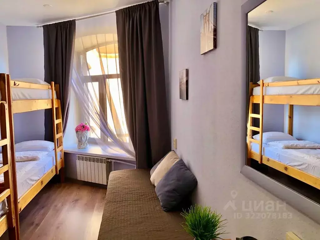 Комната Санкт-Петербург Большая Конюшенная ул., 11Б - Фото 1