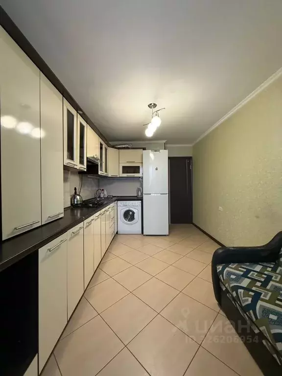 2-к кв. Брянская область, Брянск ул. Челюскинцев, 11 (56.0 м) - Фото 1