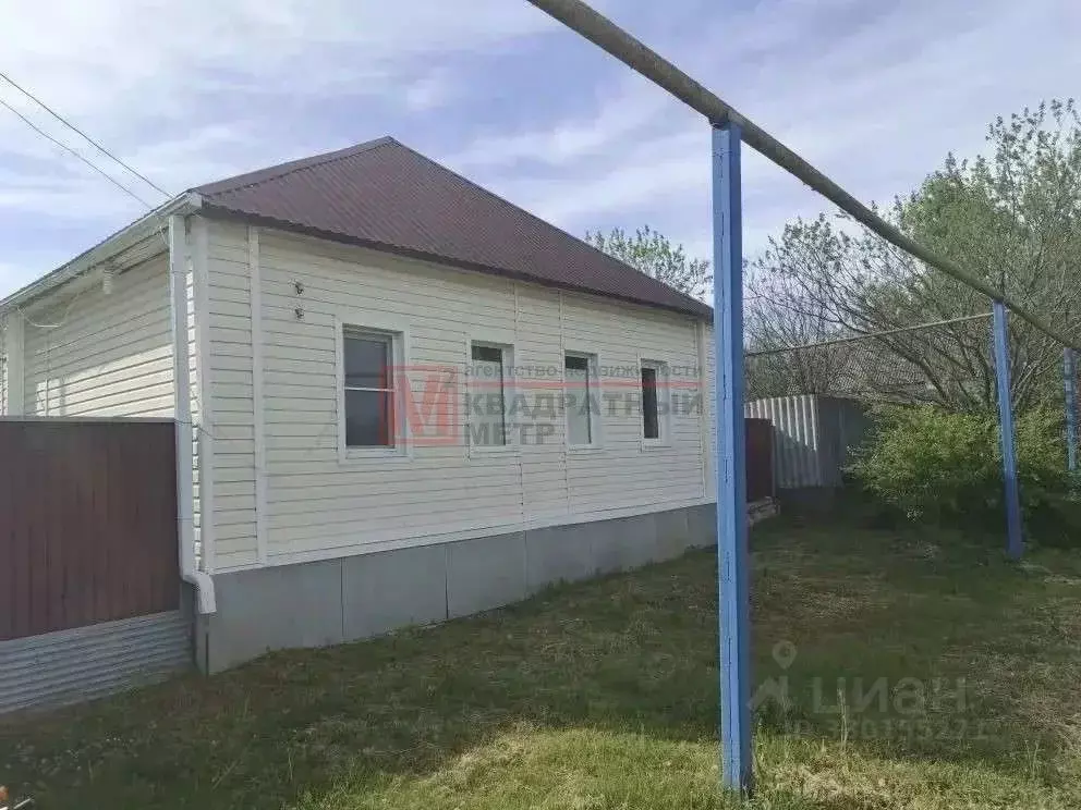 Дом в Белгородская область, Старооскольский городской округ, с. ... - Фото 1
