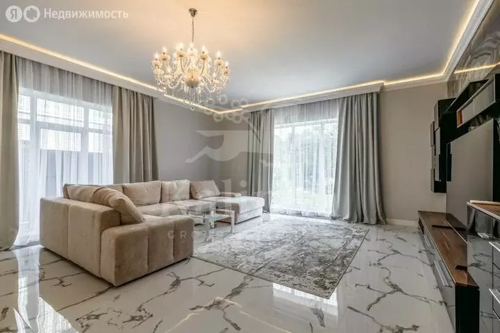 Дом в Одинцовский городской округ, село Немчиновка (250 м) - Фото 2